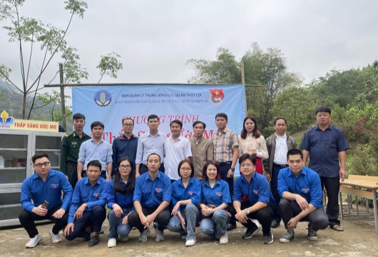Hành trình “Thắp sáng ước mơ” tại Thanh Hóa của Chi đoàn Ban Quản lý Trung ương các dự án thuỷ lợi
